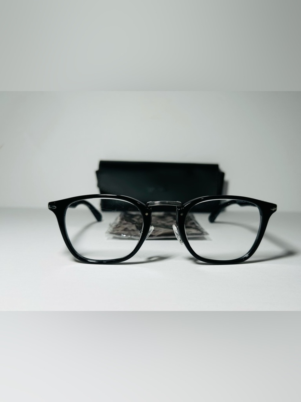 Persol Black Round Optical Glasses with Subtle Keyhole Bridge